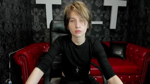 Snapshot of adonbev chatting on April 2026 04:54:01 AM adonbev online show from April 2026 04:54:01 AM