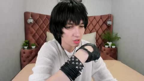 Snapshot of adonbev chatting on June 2026 06:28:01 AM adonbev online show from June 2026 06:28:01 AM