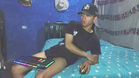 Adonis online show from December 2025 11:32:01 PM