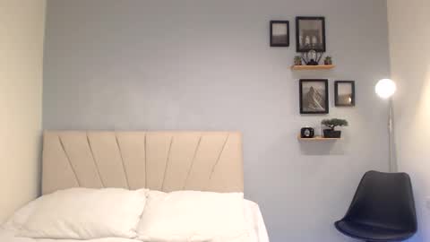 Snapshot of adonis_dlh chatting on September 2025 04:01:01 AM Adonis online show from September 2025 04:01:01 AM