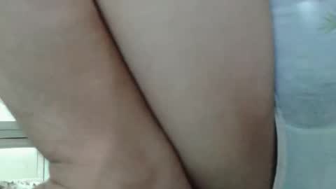 Snapshot of adorable_anna chatting on April 2026 01:44:01 PM annelovesu online show from April 2026 01:44:01 PM