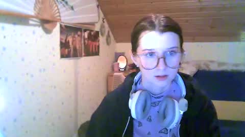adorable_sparkle online show from February 2025 04:00:02 PM