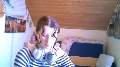 adorable_sparkle online show from February 2025 12:21:02 PM
