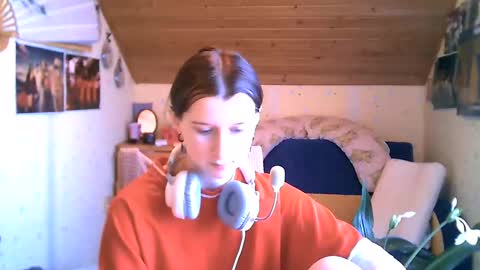 adorable_sparkle online show from February 2025 01:33:01 PM