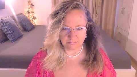 Cryna online show from September 2025 04:14:01 AM