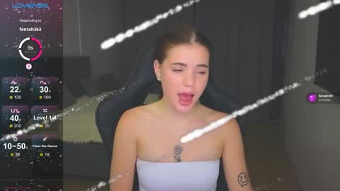 Adriana online show from November 2025 02:03:02 AM