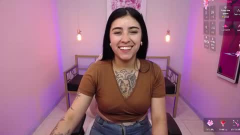 Snapshot of adri_gomez_1 chatting on June 2026 01:03:01 PM Adri online show from June 2026 01:03:01 PM