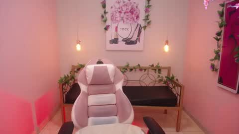 Snapshot of adri_gomez_1 chatting on July 2026 12:11:02 PM Adri online show from July 2026 12:11:02 PM