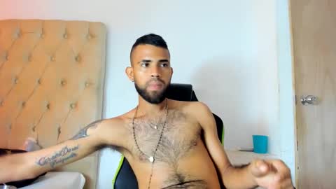adri_sexboy229 online show from September 2025 02:39:02 PM