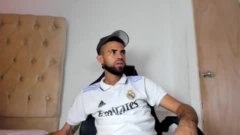 adri_sexboy229 online show from September 2025 12:27:02 PM