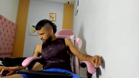 adri_sexboy229 online show from September 2025 02:04:02 AM