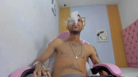 adri_sexboy229 online show from October 2025 07:20:01 AM