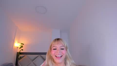 Adriana online show from February 2025 04:11:01 PM