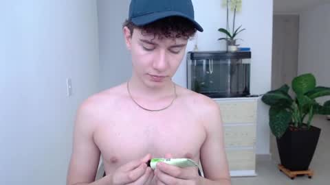 adrian morelli online show from December 2024 07:40:02 PM