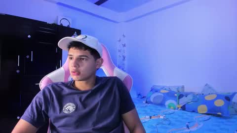 ADRIAN online show from February 2026 06:53:02 PM