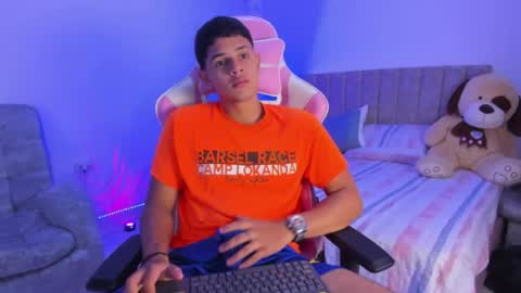 ADRIAN online show from April 2026 07:07:02 PM