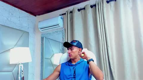 Snapshot of adrian_rae chatting on January 2025 12:05:02 PM online show from January 2025 12:05:02 PM