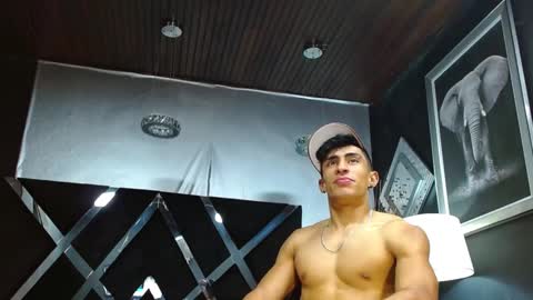 Snapshot of adrian_rae chatting on January 2025 02:53:02 PM online show from January 2025 02:53:02 PM