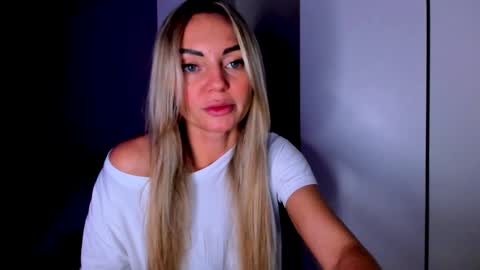 Adriana online show from January 2025 06:31:01 PM