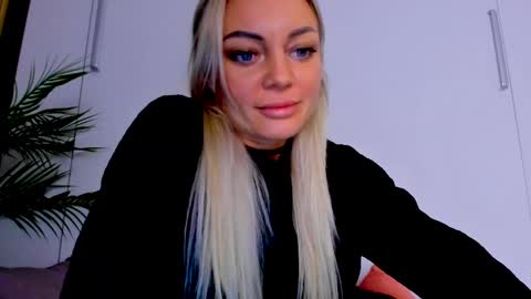 Adriana online show from March 2025 03:26:01 PM