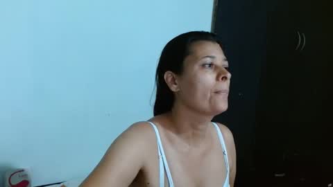 Snapshot of adriana_milf chatting on December 2024 05:42:01 AM Adriana milf online show from December 2024 05:42:01 AM