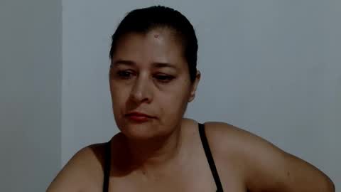 Snapshot of adriana_milf chatting on September 2025 06:13:02 AM Adriana milf online show from September 2025 06:13:02 AM