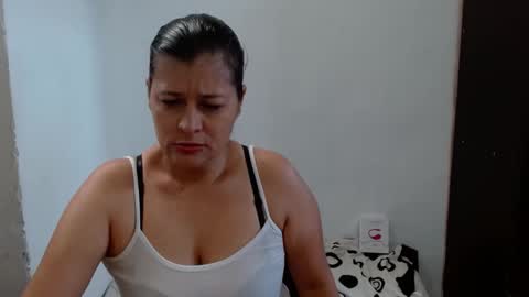 Snapshot of adriana_milf chatting on October 2025 03:13:01 PM Adriana milf online show from October 2025 03:13:01 PM