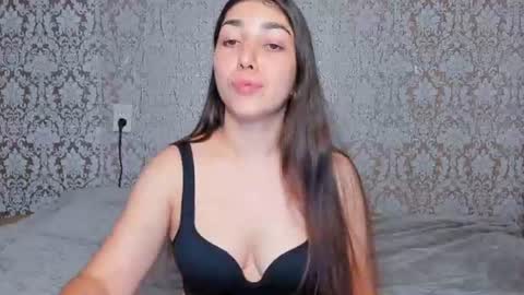 Snapshot of adrianakuiper chatting on June 2026 06:45:01 PM Adriana online show from June 2026 06:45:01 PM