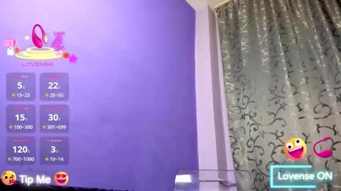 Snapshot of adriannalyly chatting on October 2025 04:38:01 PM adriannalyly online show from October 2025 04:38:01 PM