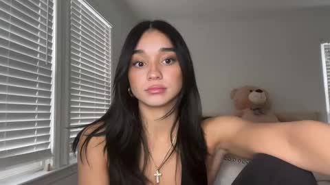 Snapshot of adriannarodriguez chatting on January 2025 09:14:02 PM Adrianna  online show from January 2025 09:14:02 PM