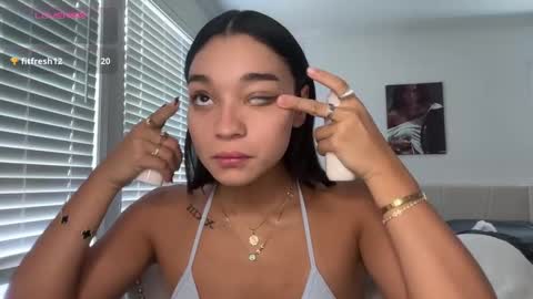 Snapshot of adriannarodriguez chatting on September 2025 04:18:02 PM Adrianna  online show from September 2025 04:18:02 PM