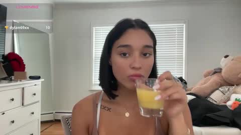 Snapshot of adriannarodriguez chatting on October 2025 05:01:01 PM Adrianna  online show from October 2025 05:01:01 PM