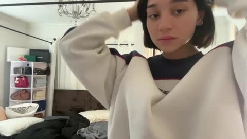 Snapshot of adriannarodriguez chatting on April 2026 05:32:02 PM Adrianna online show from April 2026 05:32:02 PM