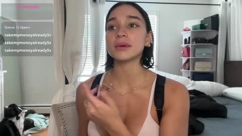 Snapshot of adriannarodriguez chatting on April 2026 06:05:02 PM Adrianna online show from April 2026 06:05:02 PM