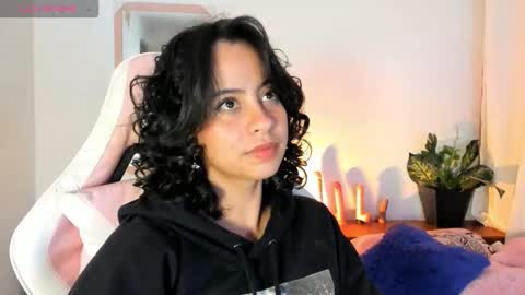 adrianny online show from October 2025 02:45:02 AM