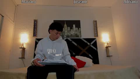 Adrian online show from September 2025 03:17:02 AM