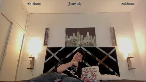 Adrian online show from October 2025 04:44:01 AM