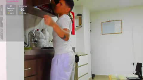 Snapshot of adriano_bigcock chatting on April 2026 01:41:01 PM Adrian online show from April 2026 01:41:01 PM