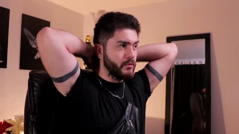 Snapshot of adrianwilliams_ chatting on January 2025 01:06:01 AM Adrian Williams online show from January 2025 01:06:01 AM