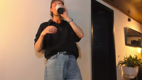 Snapshot of adrianwilliams_ chatting on April 2026 12:35:02 AM Adrian Williams online show from April 2026 12:35:02 AM