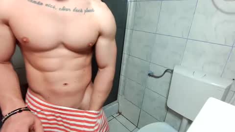 Snapshot of advp69 chatting on March 2025 06:08:01 AM Mrrfitt online show from March 2025 06:08:01 AM