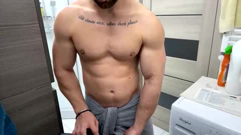 Mrrfitt online show from November 2025 01:11:01 PM