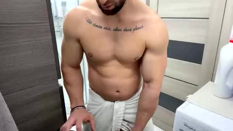 Snapshot of advp69 chatting on December 2025 08:19:02 AM Mrrfitt online show from December 2025 08:19:02 AM