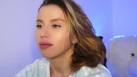 Snapshot of aelia_anara chatting on March 2026 07:17:02 PM Aelia online show from March 2026 07:17:02 PM