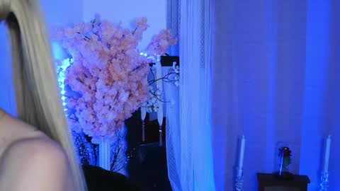 Snapshot of aelia_anara chatting on March 2026 05:36:01 PM Aelia online show from March 2026 05:36:01 PM