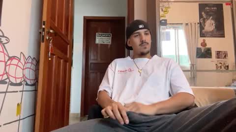 Luci online show from September 2025 08:45:02 PM