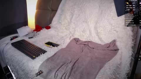 Snapshot of aestetic_boyy chatting on November 2025 05:28:02 PM Fred and Dilan online show from November 2025 05:28:02 PM