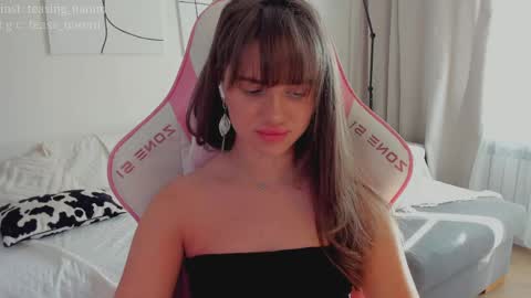 Naomi My instagram account - teasing naomi online show from April 2026 02:06:01 AM