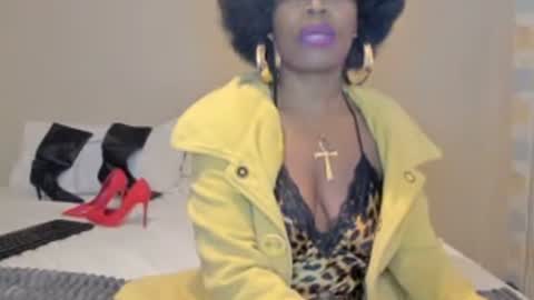 Snapshot of aficangagqueen chatting on July 2026 08:22:01 PM AfricanSquirtQueen online show from July 2026 08:22:01 PM