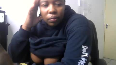 ONLYFAN-Africanbusty online show from September 2025 05:18:01 PM